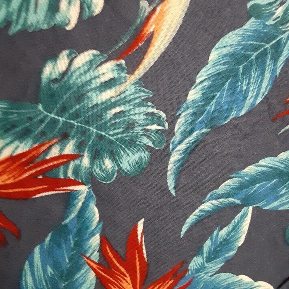 International Report Large Button Down Hawaiian, Magnum P.I. - Picture 5 of 8